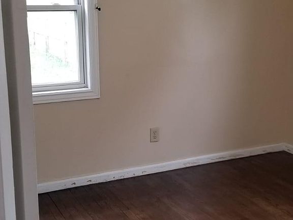 4th image of 1825 Arlington Ave