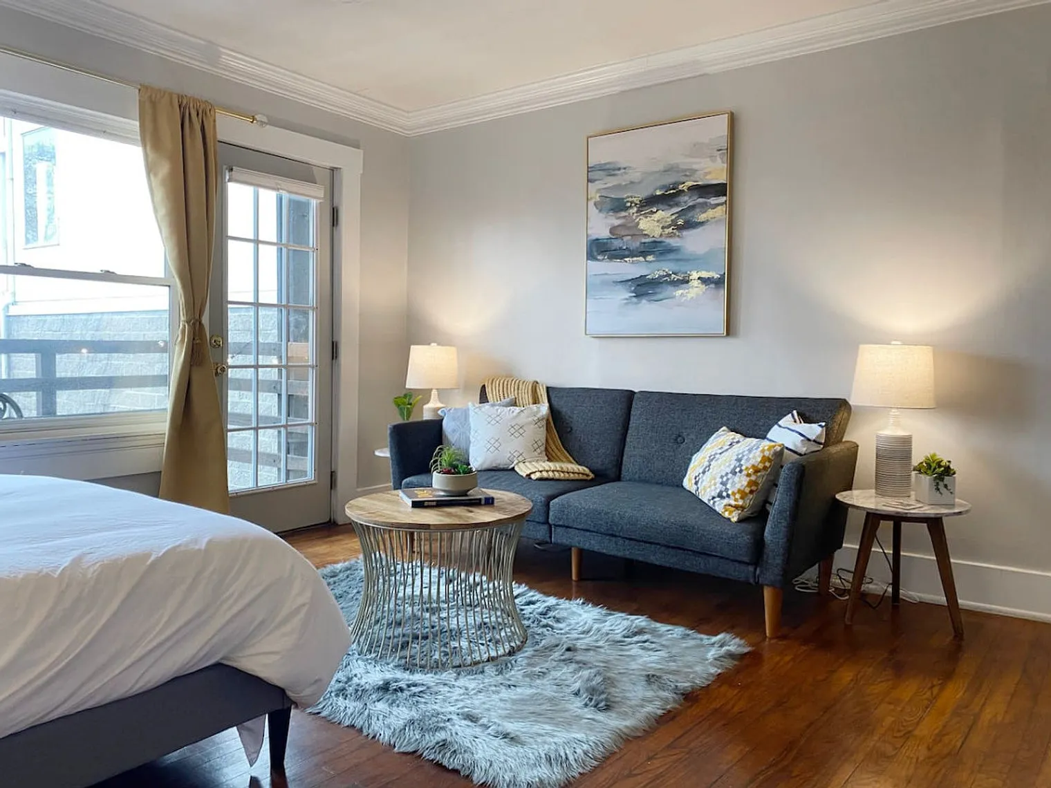 1 bed, 1.0 bath, 710 sqft, $2,004 — Photo 3