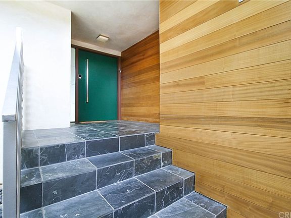 5th image of 4369 Empress Ave