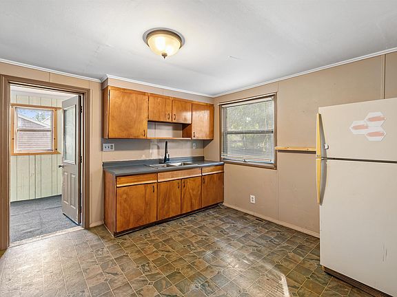 4th image of 412 N 16th St