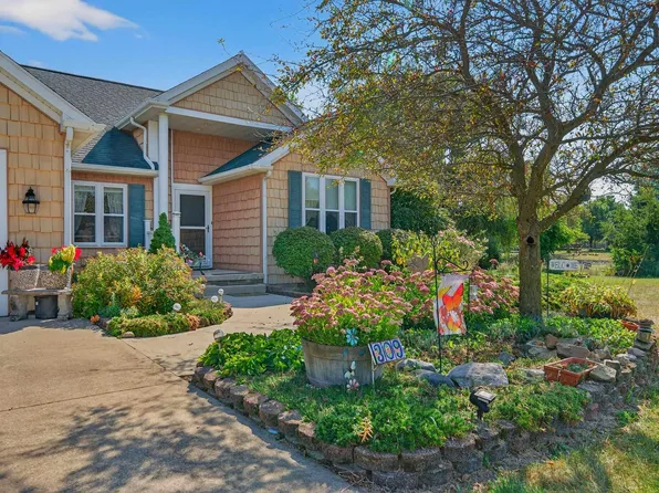 309 Winger Way, Sweetser, IN 46987