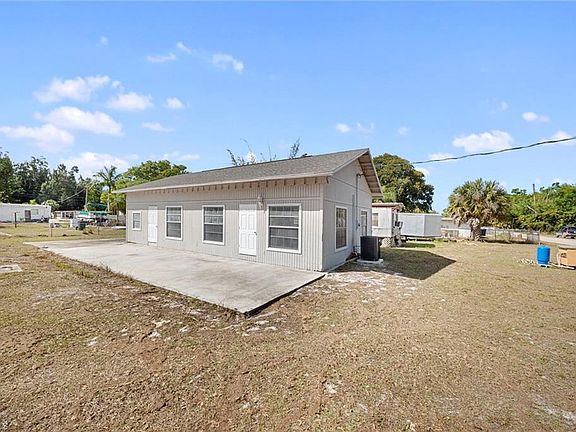 2nd image of 19560 Spicewood LN