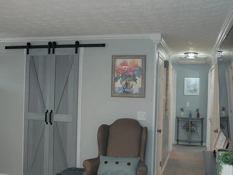 A bright and airy welcome! Our open-concept layout ensures plenty of space for everyone to gather.