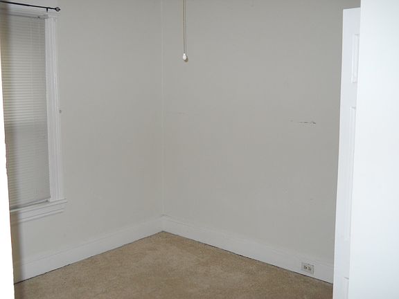 5th image of 73 Fairlawn Ave