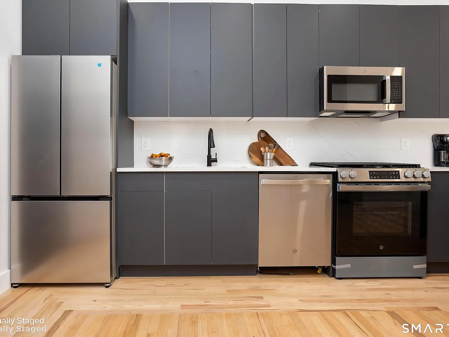 2 bed, 1.0 bath, 1000 sqft, $2,861 — Photo 2