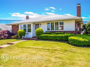 494 Mansfield Ave, Levittown, NY 11756