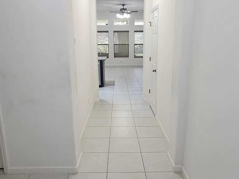 1817 Elkins Point Dr — Photo 17