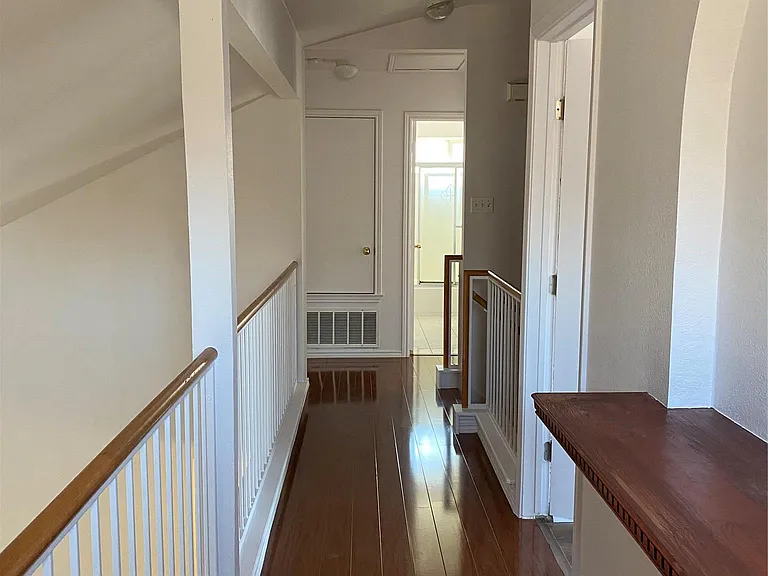 1850 Logan Dr — Photo 12