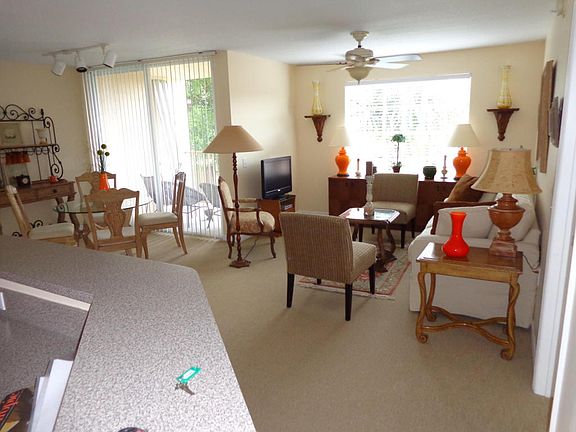 4th image of 1215 Villa Ln #1215