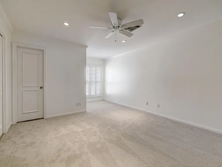 2313 Nantucket Dr #B — Photo 11
