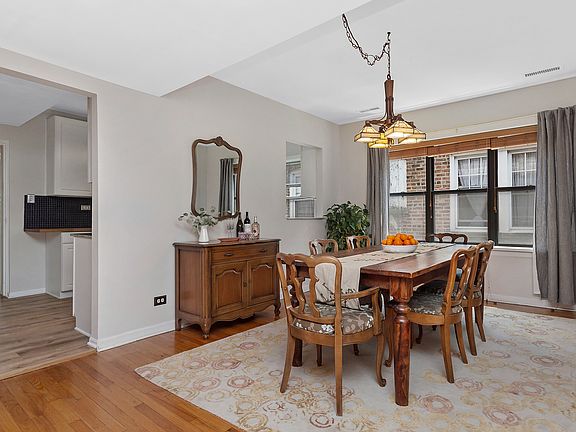 5th image of 2332 W Farwell Ave APT 3E