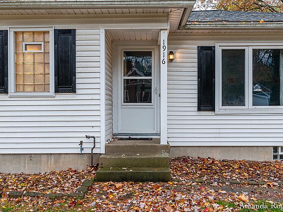 5th image of 1916 Haines St NW