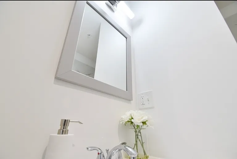 100 Evergreen Pl #2E — Photo 12