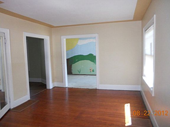 2nd image of 592 Heineman Blvd