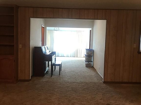 5th image of 505 Foster Ave