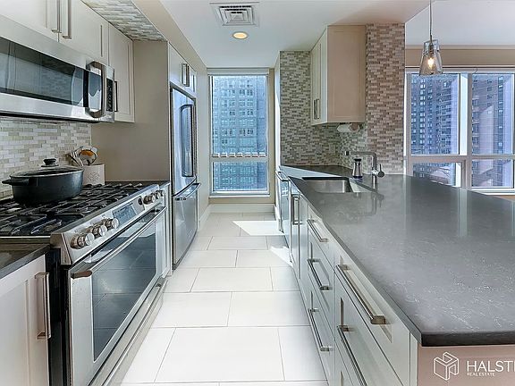 5th image of 350 W 42nd St APT 20B