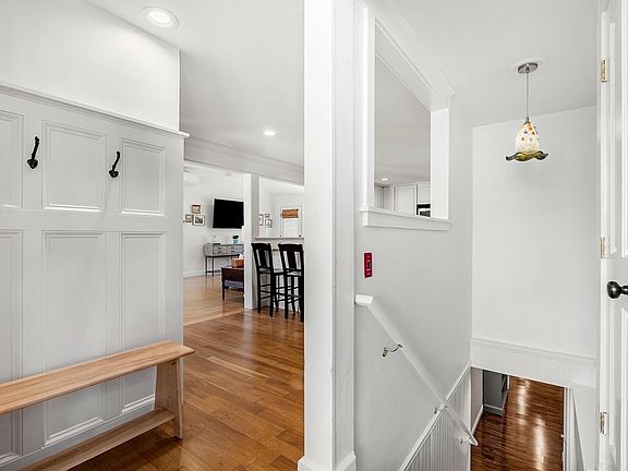 5th image of 29 Linwood St