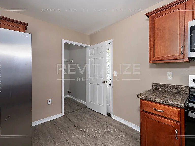 1549 Majesty Loop — Photo 35