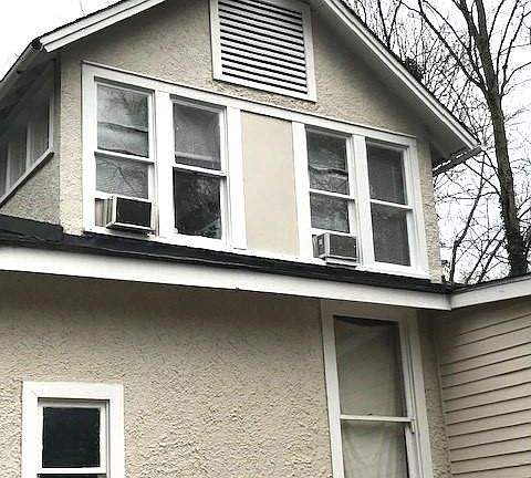 2nd image of 414 E College St #C