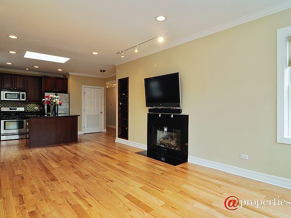 Kitchen / Living Room