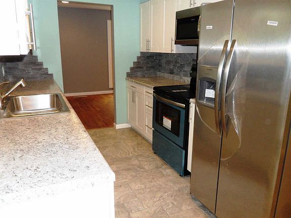 3rd image of 110 New Jersey St