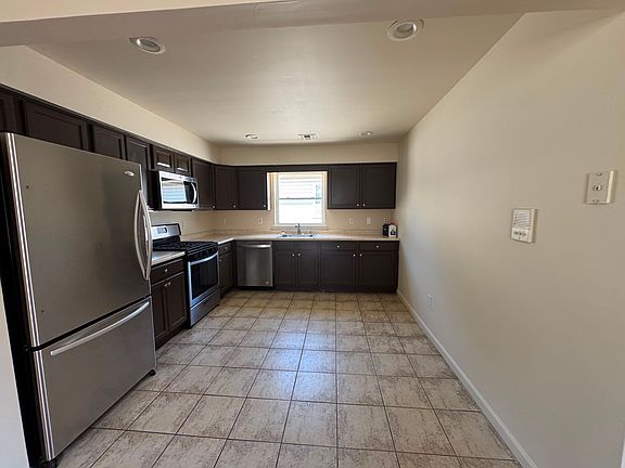 3rd image of 12 Halleck St