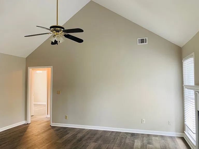 61 Garden Hills Dr — Photo 6