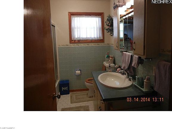 3rd image of 425 W Lincoln Way