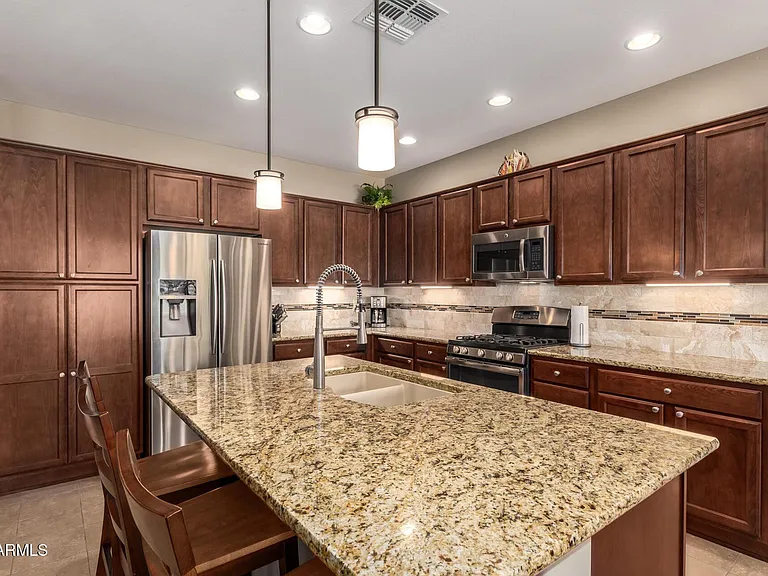 16508 W Almeria Rd — Photo 7