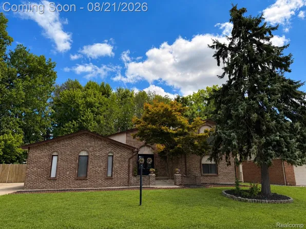 18823 Millar Rd, Clinton Township, MI 48036