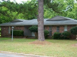 902 Queensbury Dr, Montgomery, AL 36116