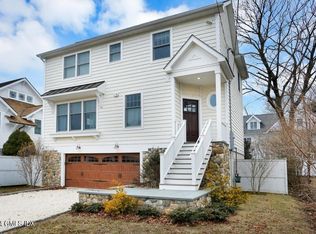 21 Heusted Dr, Old Greenwich, CT 06870