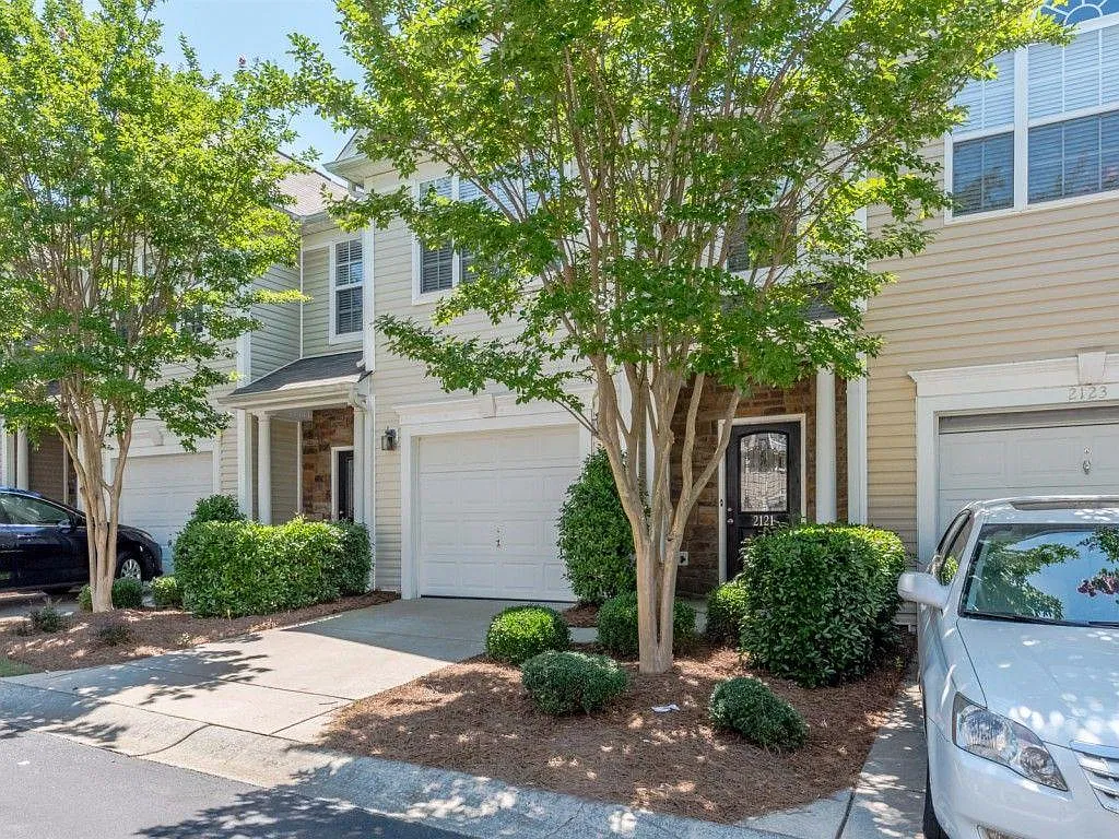 2 bed, 2.5 bath, 1514 sqft, $1,995 — Photo 2
