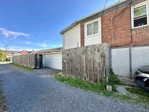 204 E Prospect St, Covington, VA 24426