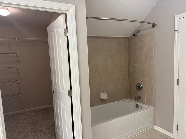 2416 Coltsview Ln — Photo 14
