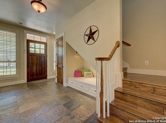 4th image of 29046 Preakness Ln