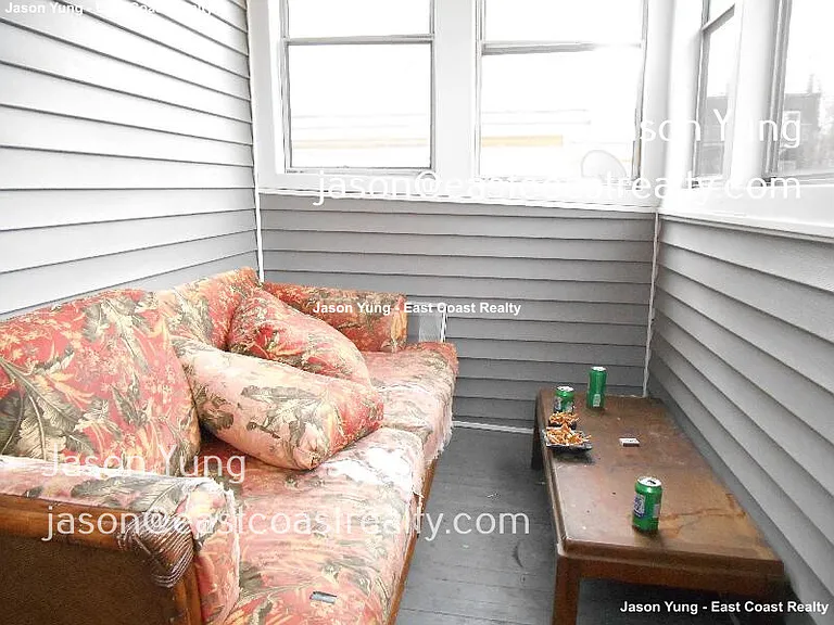 32 Long Ave — Photo 5