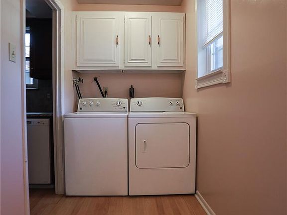 3rd image of 2926 Whitemarsh Pl #F