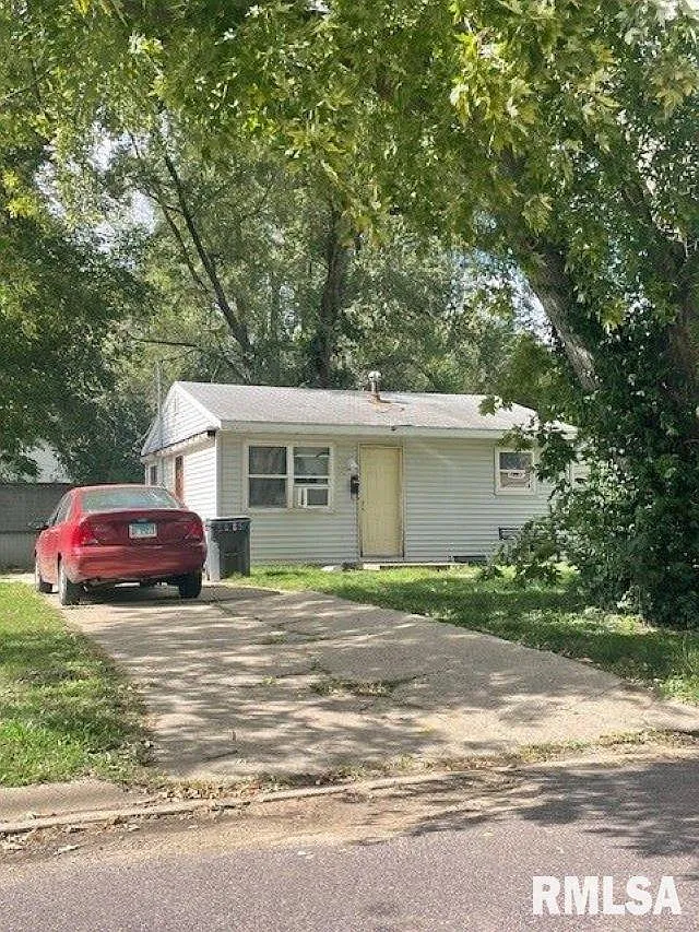 1415 S 13th St photo 1