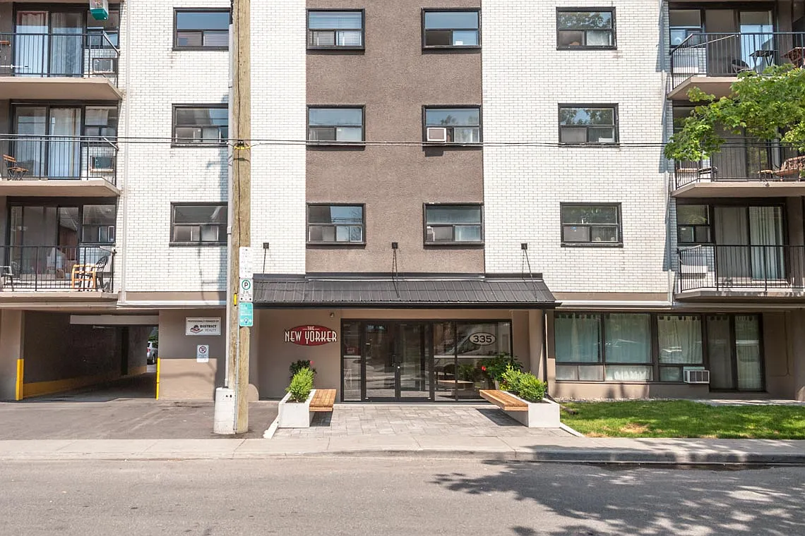 335 MacLaren St. — Photo 3