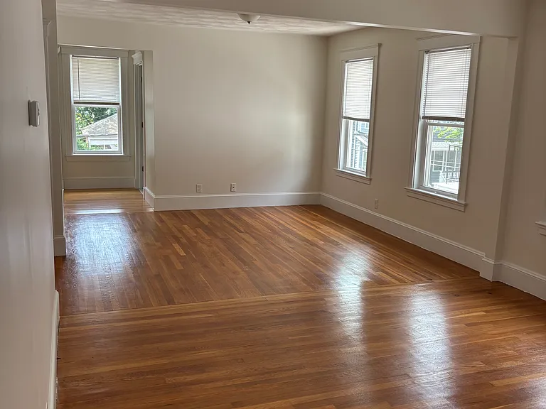 255 Brown St #1 — Photo 3