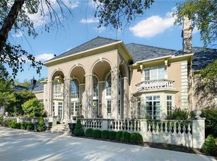 11404 Manor Rd, Leawood, KS 66211