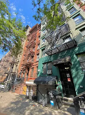 Rented by Waverly Realty Associates | media 9