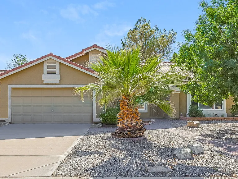 820 N Sailors Way — Photo 1