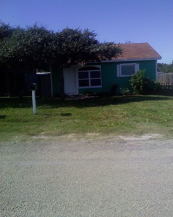 1st image of 910 E Lakeside Dr