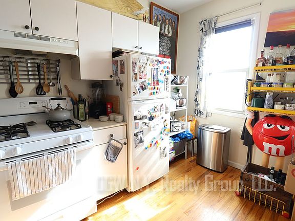 5th image of 349 Manhattan Ave APT 4L