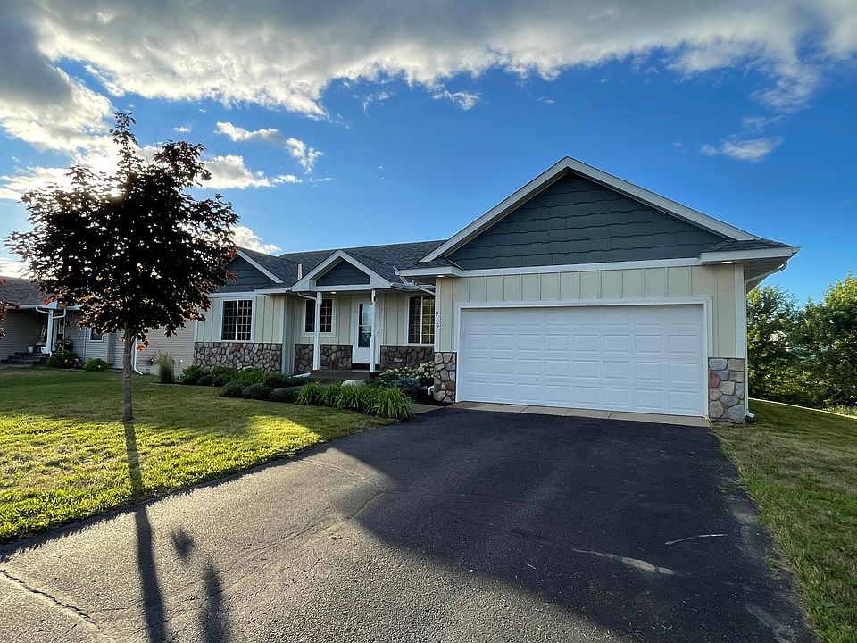 1st image of 916 Acacia Dr S