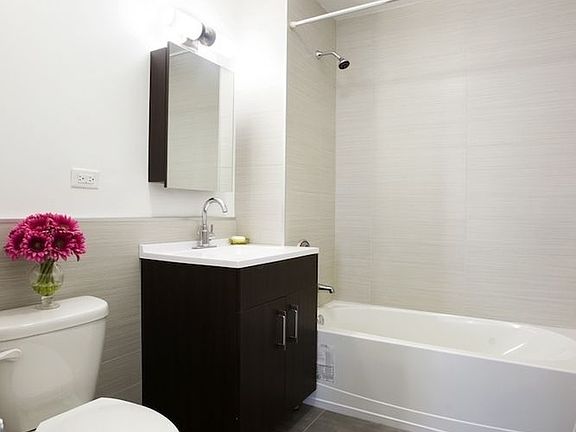 3rd image of 260 W 26th St APT 4f