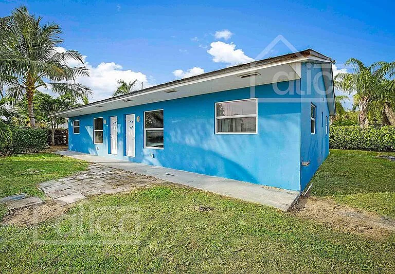 13753 Oleander Ave — Photo 1