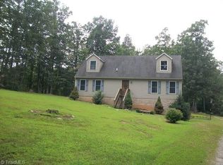 302 Inman Rd, Mount Airy, NC 27030